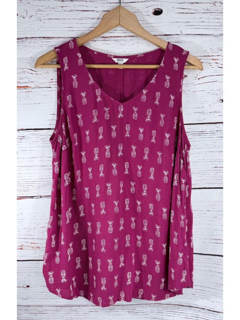 Sonoma Womens Sleeveless Pineapple Print Tank Top Magenta Size M Lightweight Cas